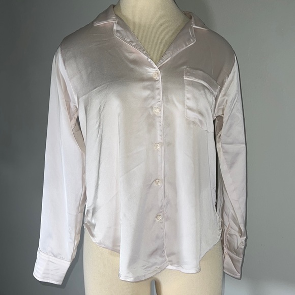 Abercrombie & Fitch Tops - Abercrombie & Fitch Satin Button Down Sleep Shirt xs